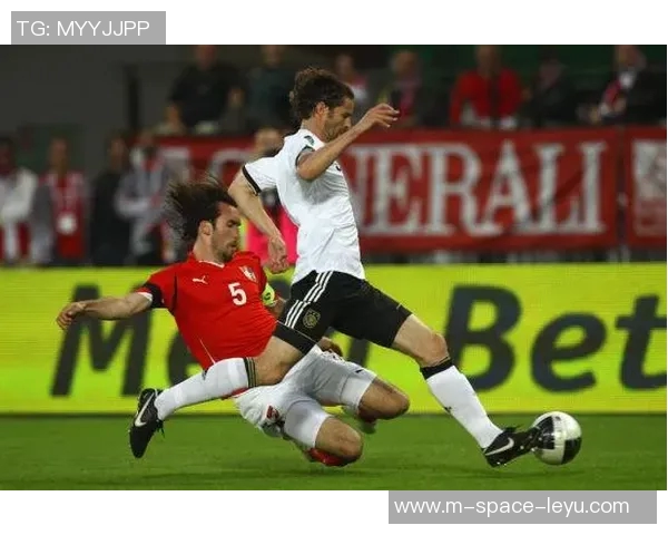 里德与维也纳快速的激烈对决揭示奥地利足球的竞争魅力与历史渊源